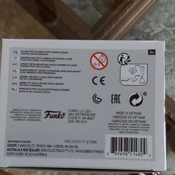 Funko Pop - Ben Solo Figure in Black Outfit - Picture 7 of 9